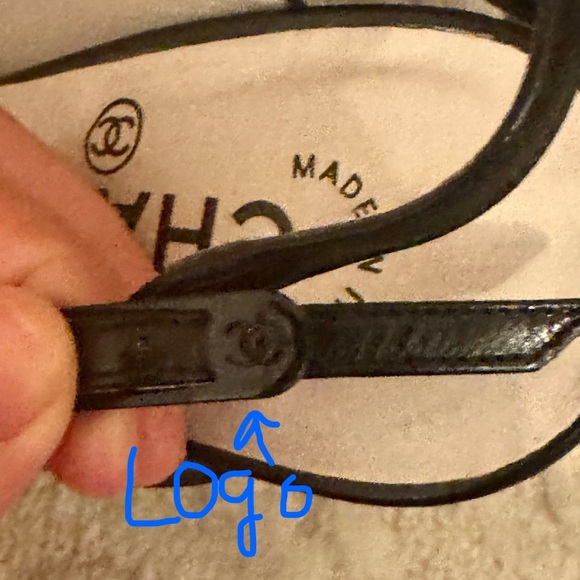 CHANEL Black Patent Open-Toe Slingback Heel - Picture 6 of 7